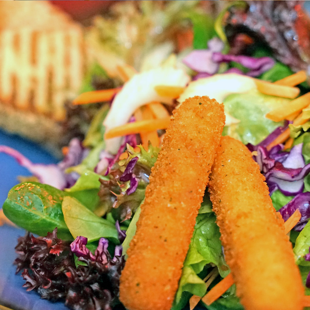 mozzarella sticks salad